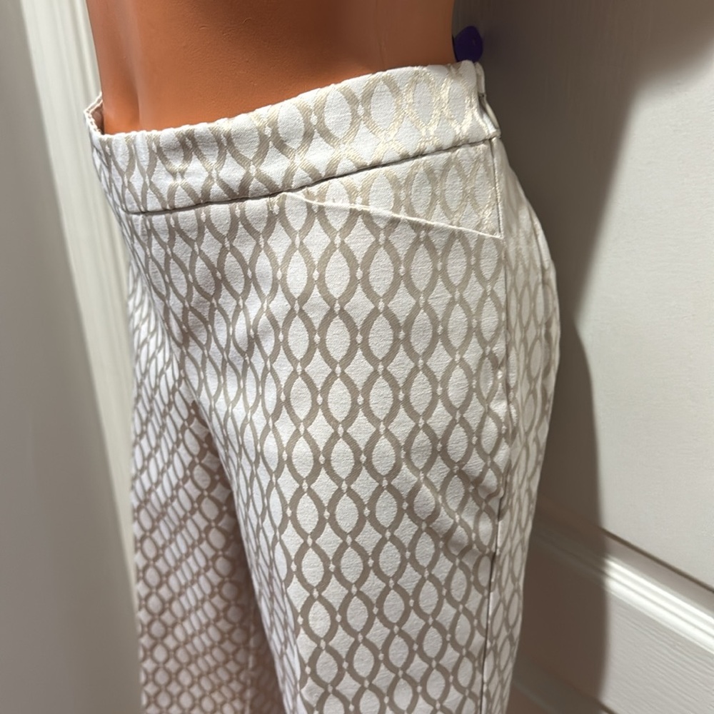 WHBM Ecru Cream Printed Jacquard Slim Ankle Pants 4P $84 NWT - Picture 2 of 10